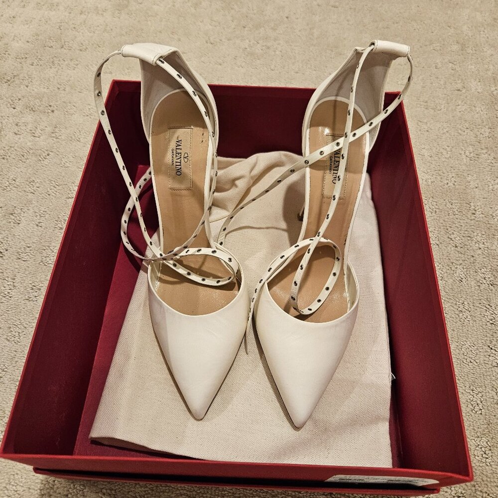 Valentino Ankle Strap Pumps - 41, White